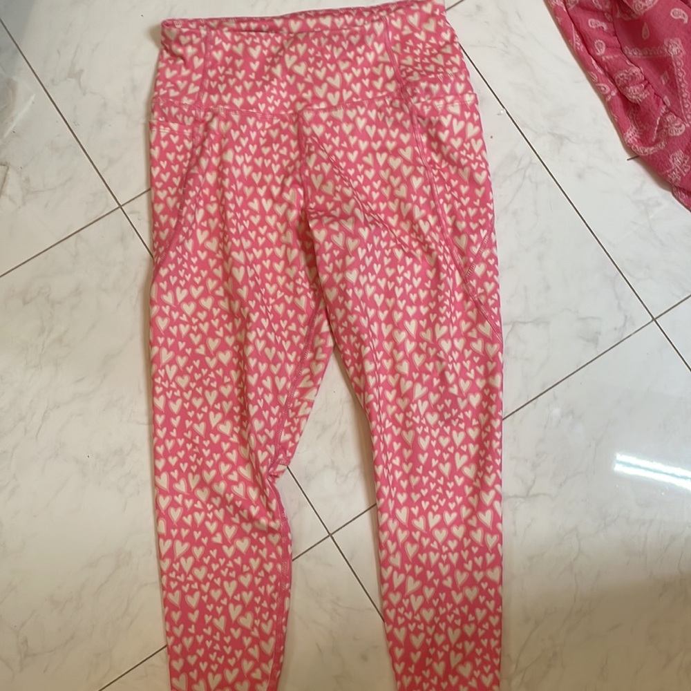 Crown and Ivy heart leggings